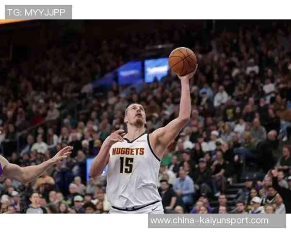 约基奇创历史第二佳绩12次三双35分15篮板10助攻仅次于罗伯特森