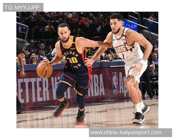 科尔赞穆迪投篮出色防守布克表现优异重回球队核心轮换